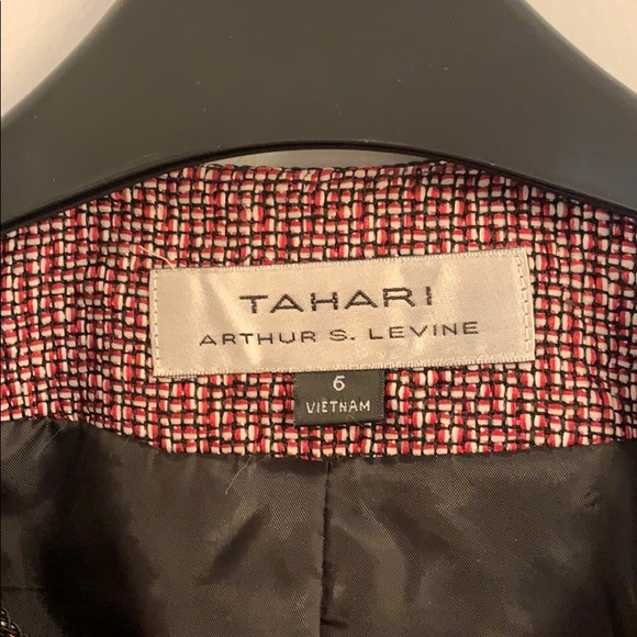 Gorgeous blazer - Picture 3 of 4